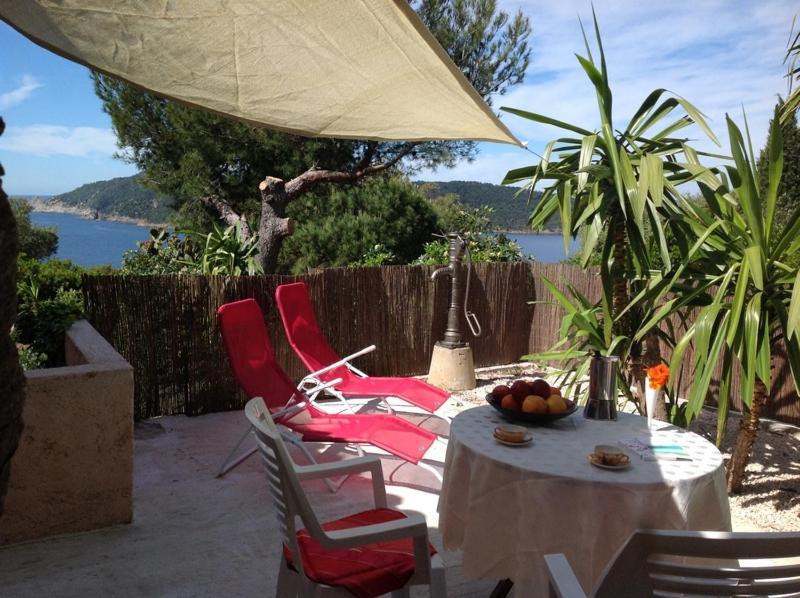 La Coccinelle Aparthotel Île du Levant Eksteriør bilde