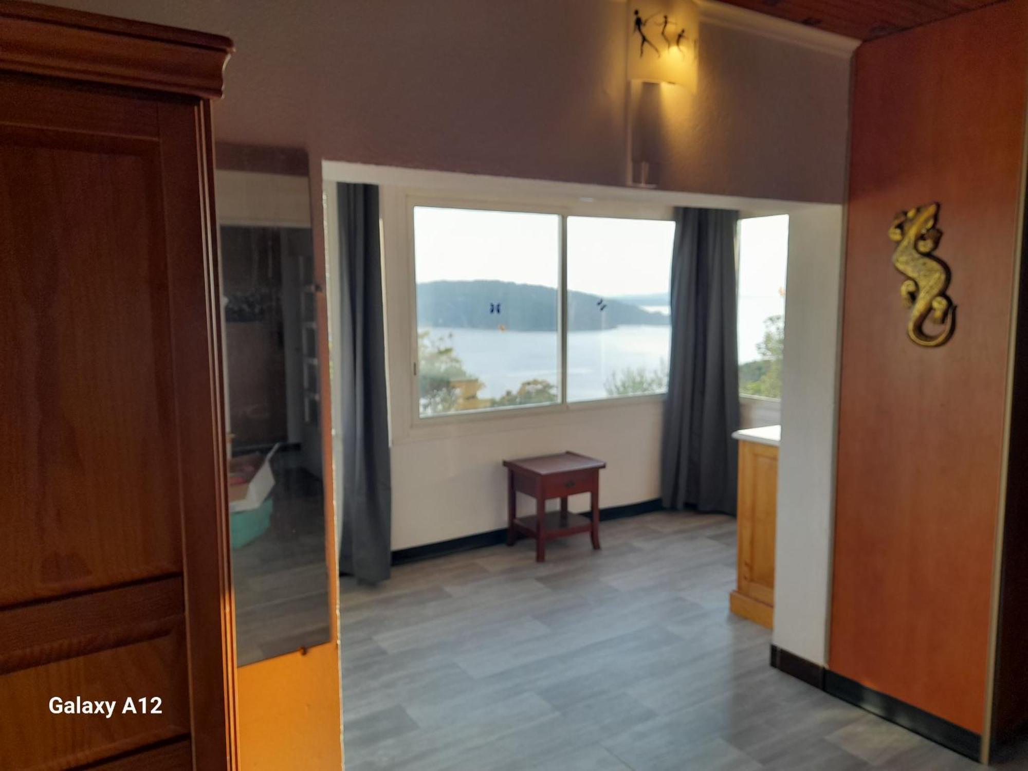 La Coccinelle Aparthotel Île du Levant Eksteriør bilde